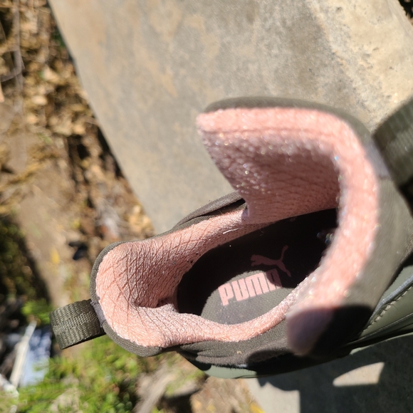 Puma Fierce in Olive/Pink 6.5 - Picture 7 of 10